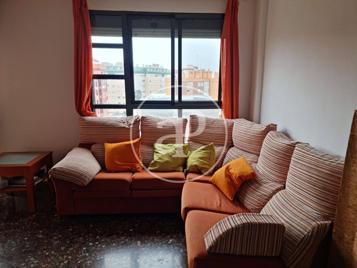 3 soveværelse Lejlighed til leje i Valencia by med swimmingpool garage - € 1.650 (Ref: 10024245)