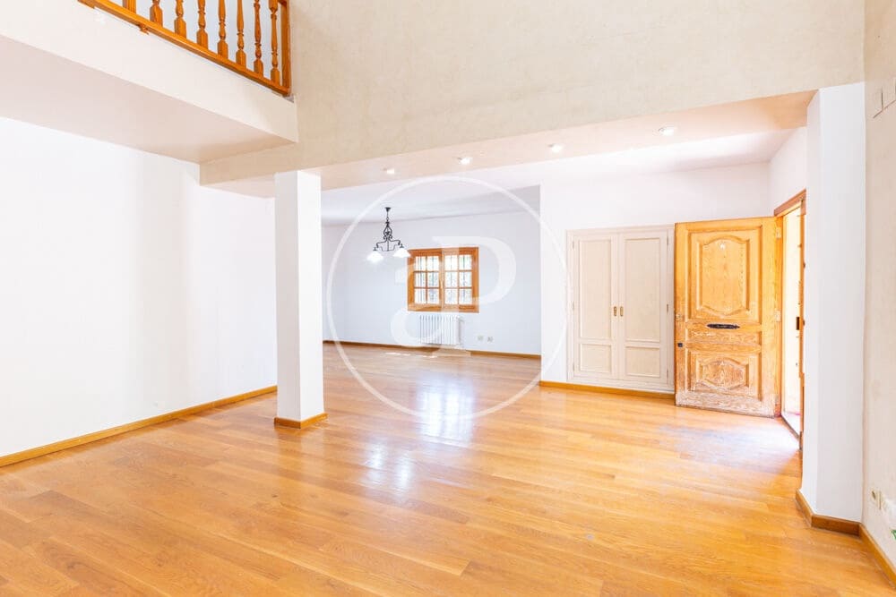 5 soveværelse Villa til salg i L'Eliana med swimmingpool - € 650.000 (Ref: 10025824)