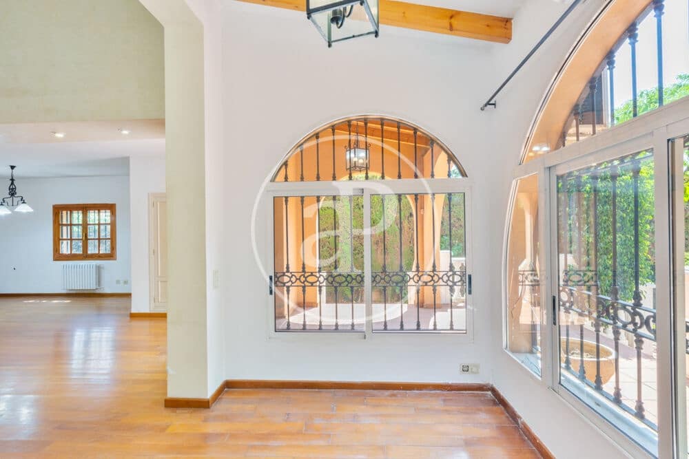 5 soveværelse Villa til salg i L'Eliana med swimmingpool - € 650.000 (Ref: 10025824)
