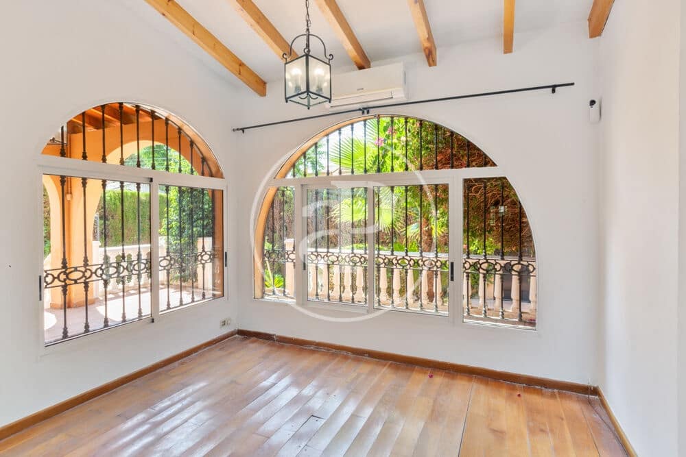 5 soveværelse Villa til salg i L'Eliana med swimmingpool - € 650.000 (Ref: 10025824)