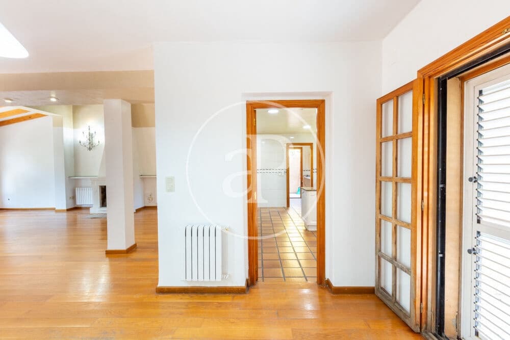 5 soveværelse Villa til salg i L'Eliana med swimmingpool - € 650.000 (Ref: 10025824)