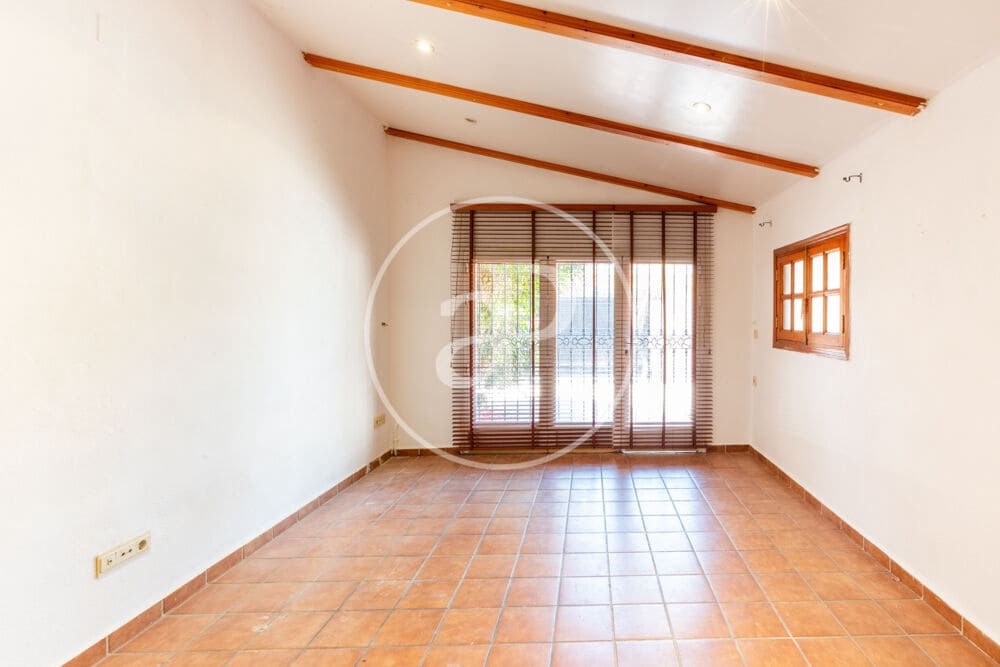 5 soveværelse Villa til salg i L'Eliana med swimmingpool - € 650.000 (Ref: 10025824)