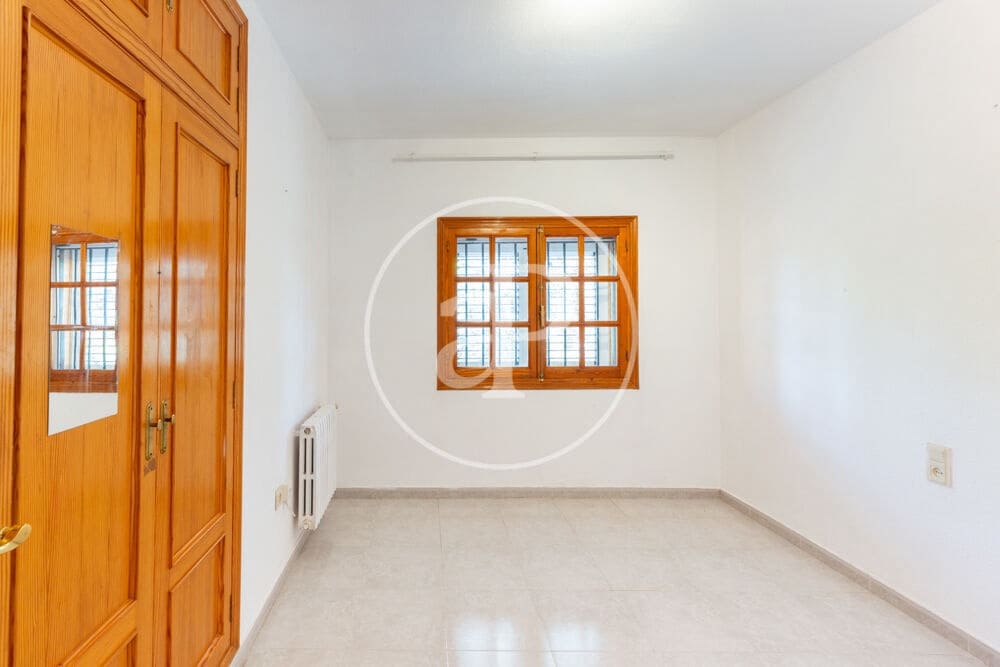 5 soveværelse Villa til salg i L'Eliana med swimmingpool - € 650.000 (Ref: 10025824)