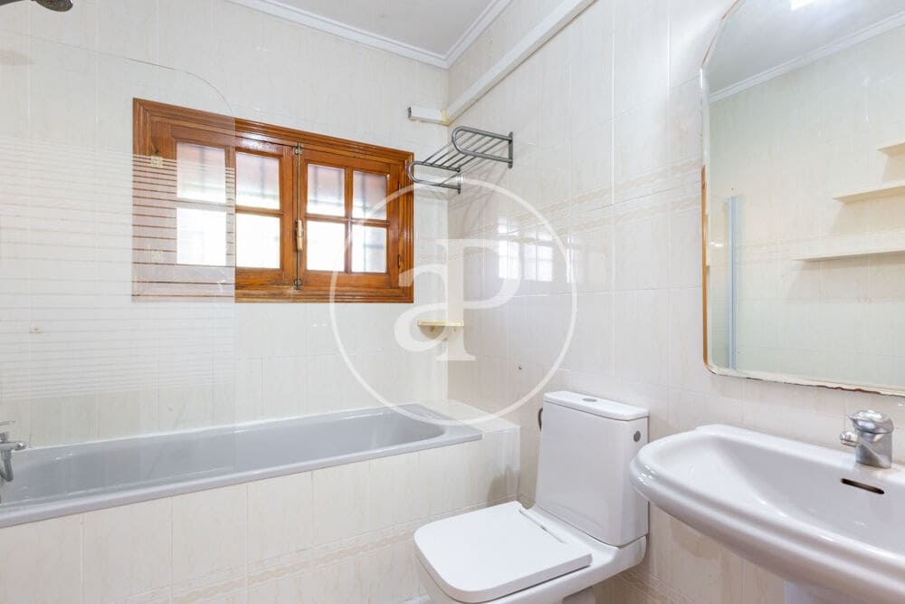 5 soveværelse Villa til salg i L'Eliana med swimmingpool - € 650.000 (Ref: 10025824)