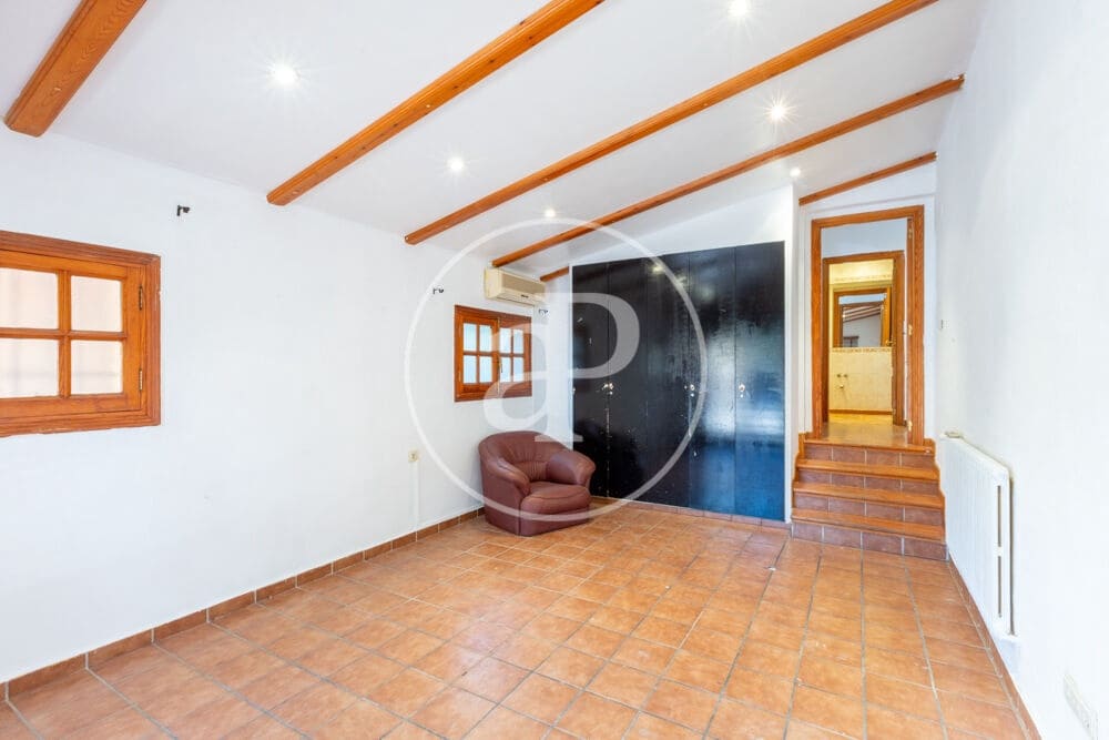 5 soveværelse Villa til salg i L'Eliana med swimmingpool - € 650.000 (Ref: 10025824)