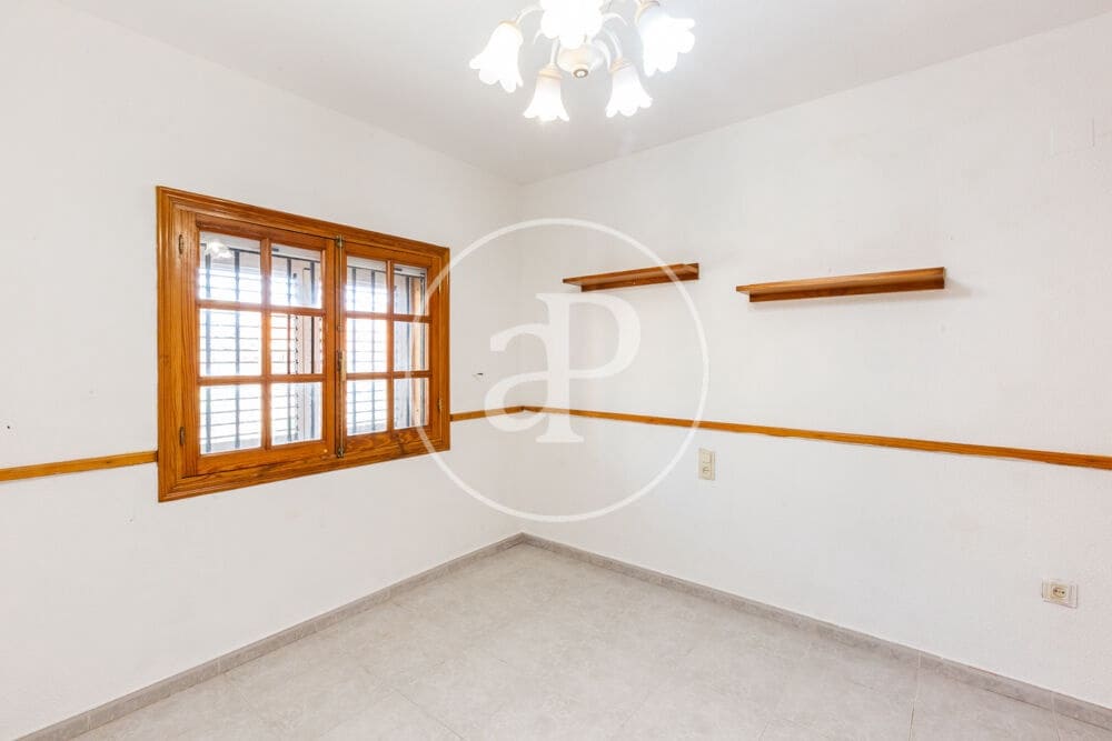 5 soveværelse Villa til salg i L'Eliana med swimmingpool - € 650.000 (Ref: 10025824)
