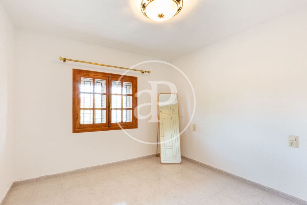 5 soveværelse Villa til salg i L'Eliana med swimmingpool - € 650.000 (Ref: 10025824)