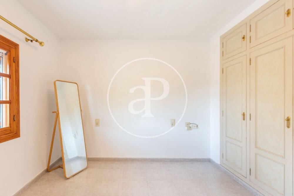 5 soveværelse Villa til salg i L'Eliana med swimmingpool - € 650.000 (Ref: 10025824)