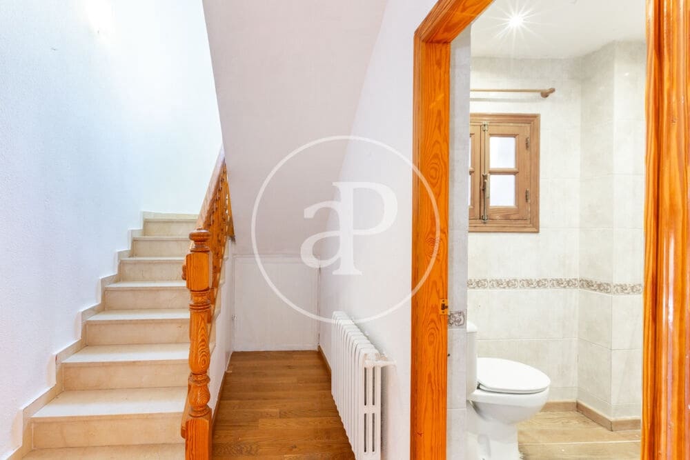 5 soveværelse Villa til salg i L'Eliana med swimmingpool - € 650.000 (Ref: 10025824)