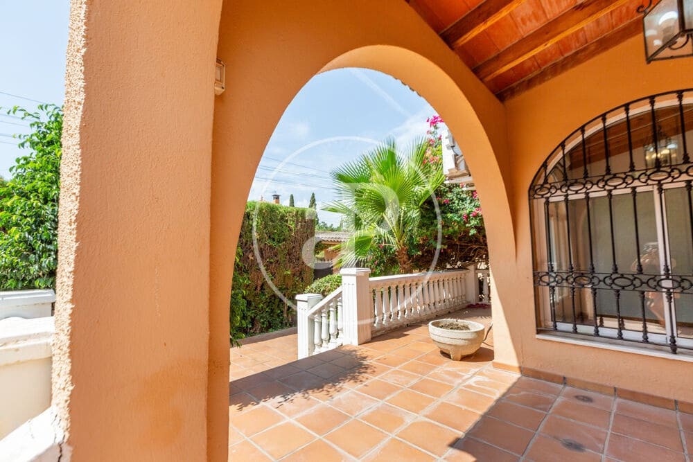 5 soveværelse Villa til salg i L'Eliana med swimmingpool - € 650.000 (Ref: 10025824)