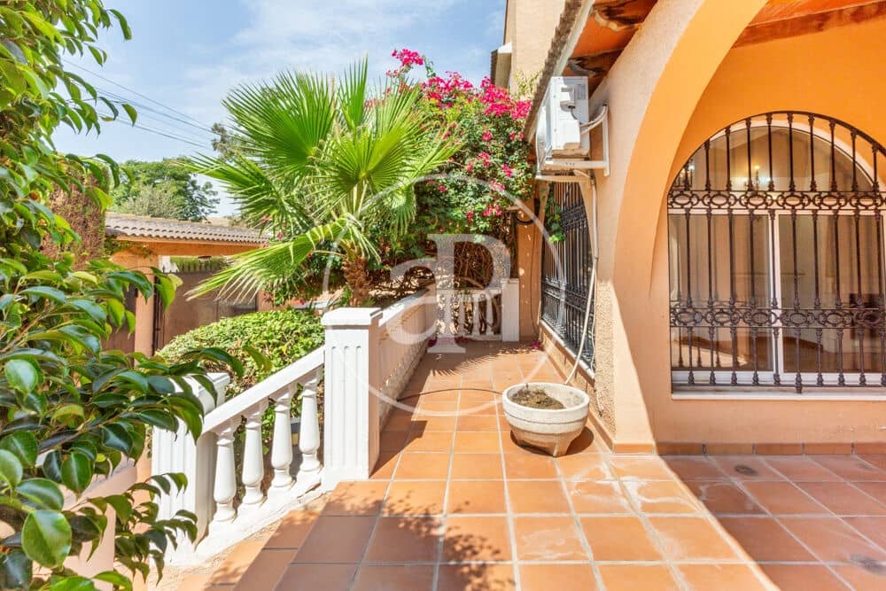5 soveværelse Villa til salg i L'Eliana med swimmingpool - € 650.000 (Ref: 10025824)