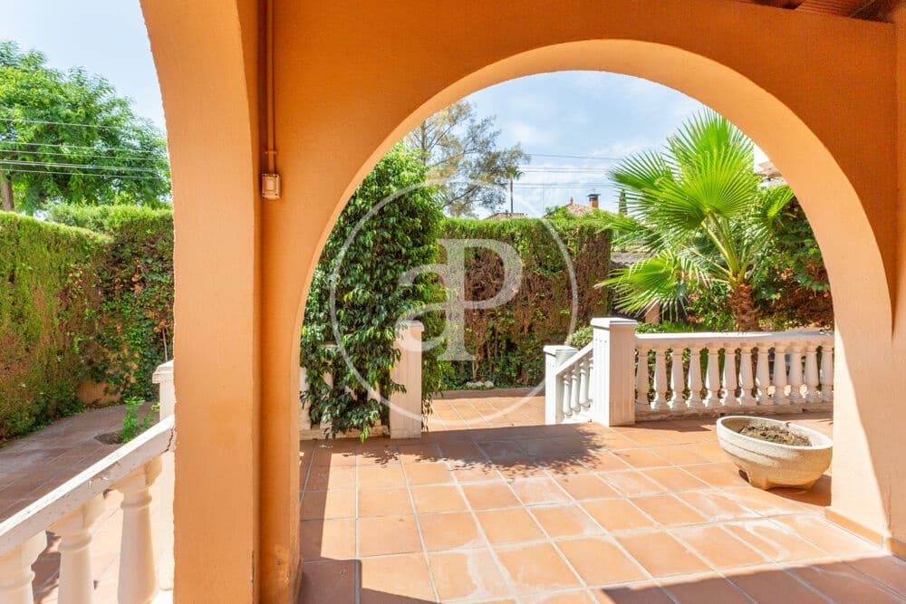 5 soveværelse Villa til salg i L'Eliana med swimmingpool - € 650.000 (Ref: 10025824)
