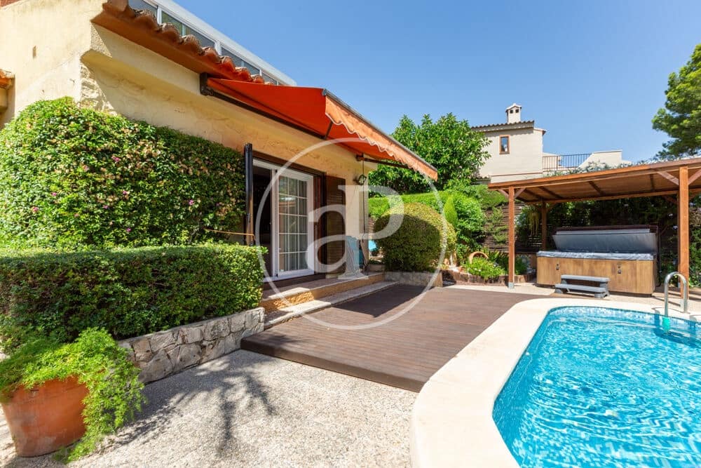 3 soverom Villa til salgs i L'Eliana med svømmebasseng - € 680 000 (Ref: 10030665)