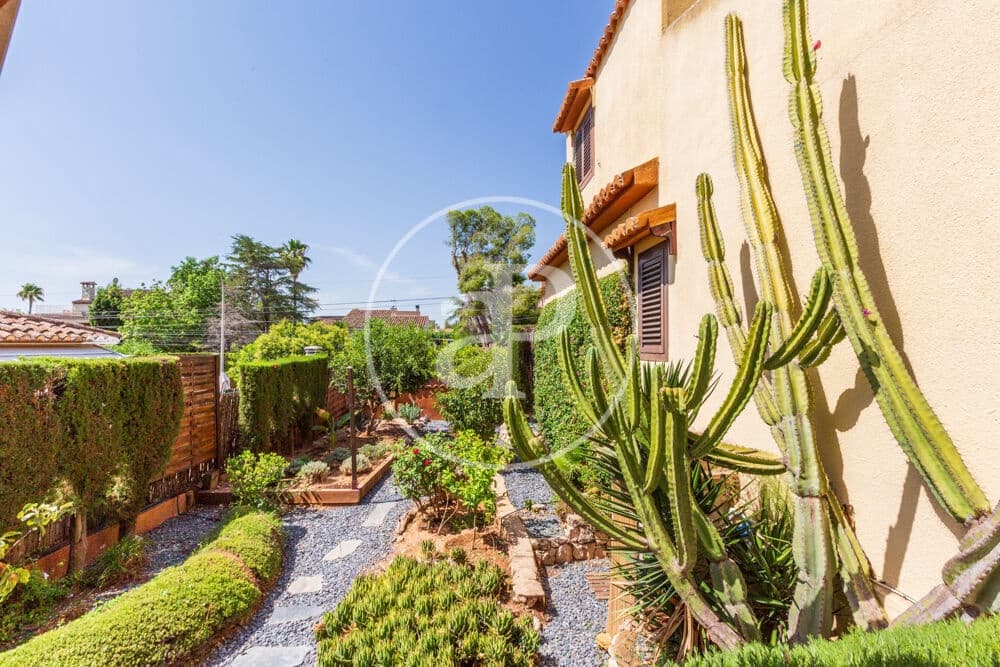 3 soverom Villa til salgs i L'Eliana med svømmebasseng - € 680 000 (Ref: 10030665)