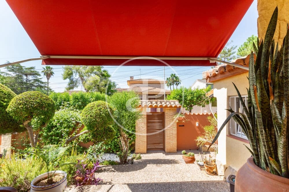 3 soverom Villa til salgs i L'Eliana med svømmebasseng - € 680 000 (Ref: 10030665)