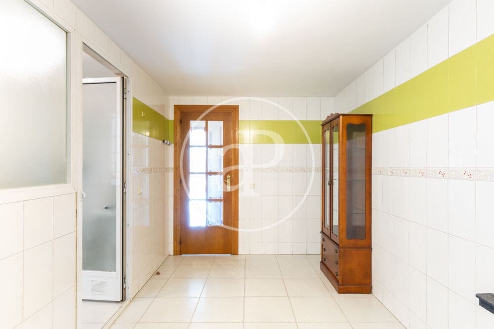 4 sypialnia Apartament na sprzedaż w Miasto Walencja - 568 000 € (Ref: 10032146)