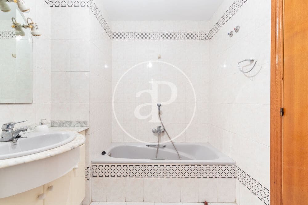 4 sypialnia Apartament na sprzedaż w Miasto Walencja - 568 000 € (Ref: 10032146)
