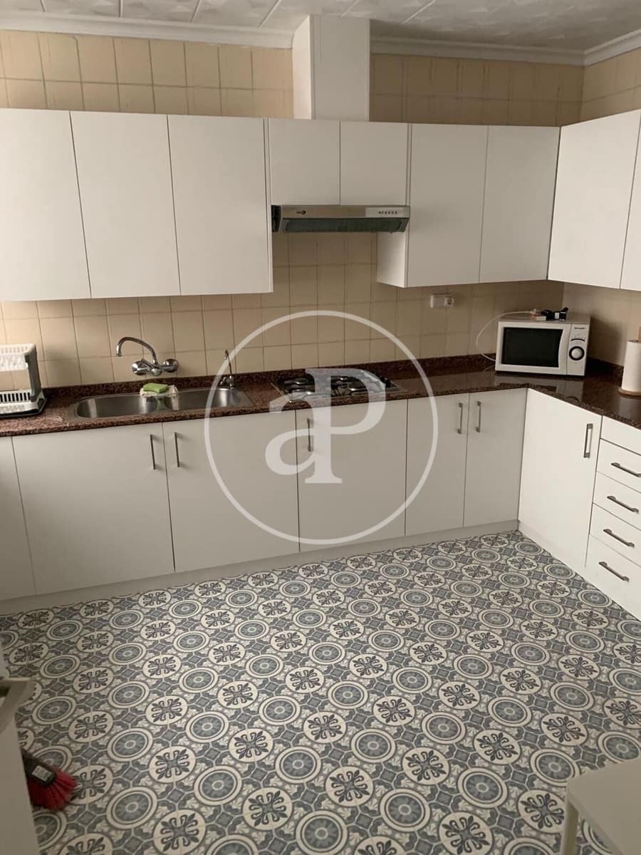 3 sovrum Lägenhet att hyra i Arenales del Sol - 900 € (Ref: 10032147)