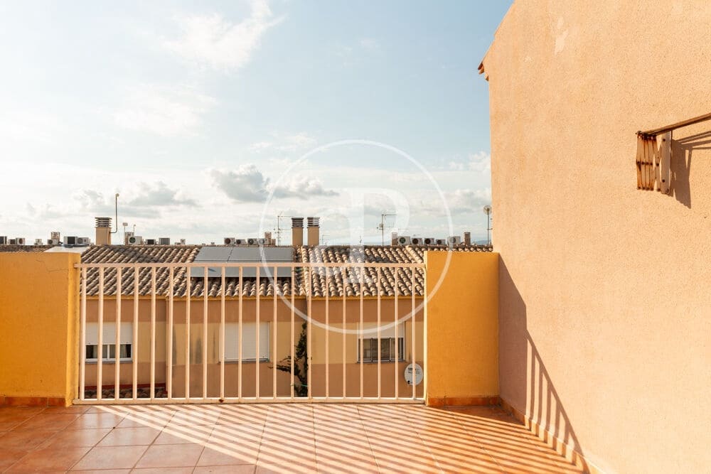 3 sypialnia Willa na sprzedaż w Almassora / Almazora z basenem garażem - 200 000 € (Ref: 10034070)