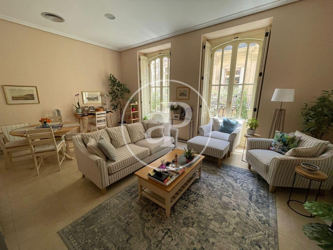 3 sovrum Lägenhet att hyra i Valencia stad - 2 300 € (Ref: 10034072)