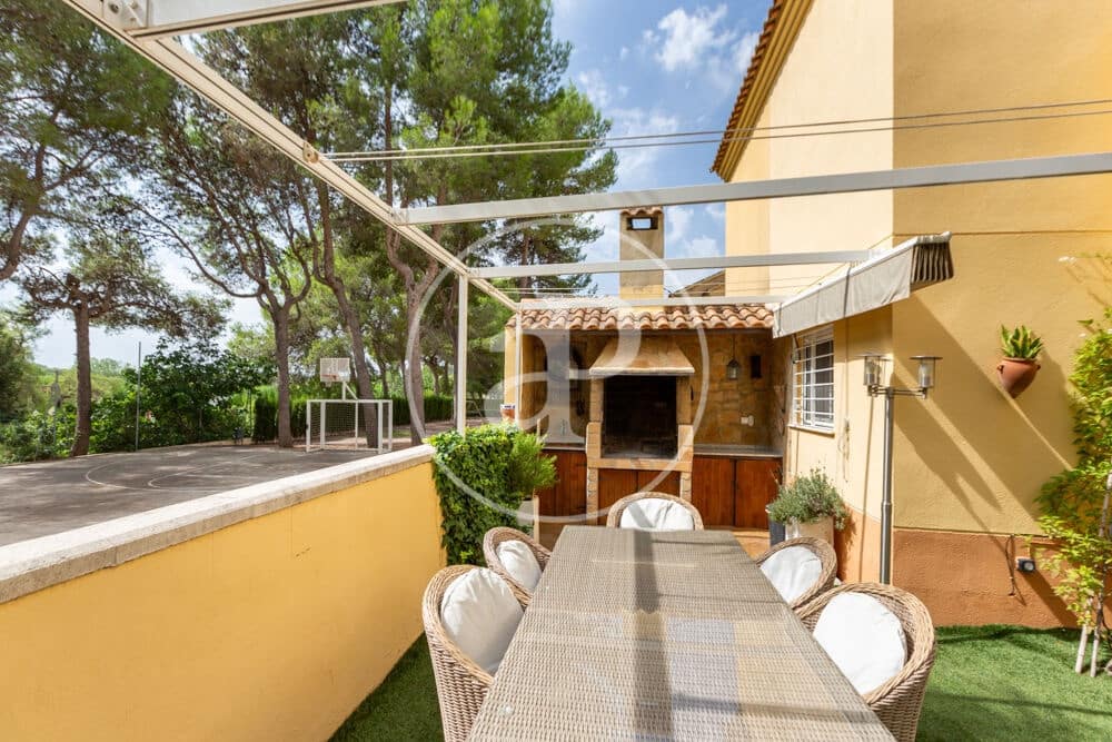 4 chambre Villa/Maison à vendre à Godelleta avec piscine - 319 000 € (Ref: 10034075)