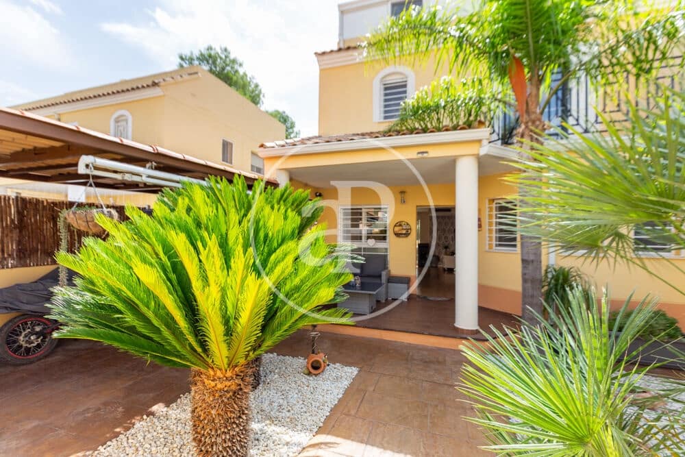 4 chambre Villa/Maison à vendre à Godelleta avec piscine - 319 000 € (Ref: 10034075)
