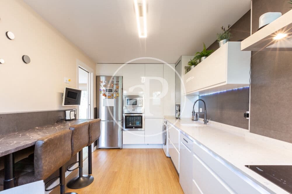 4 chambre Villa/Maison à vendre à Godelleta avec piscine - 319 000 € (Ref: 10034075)