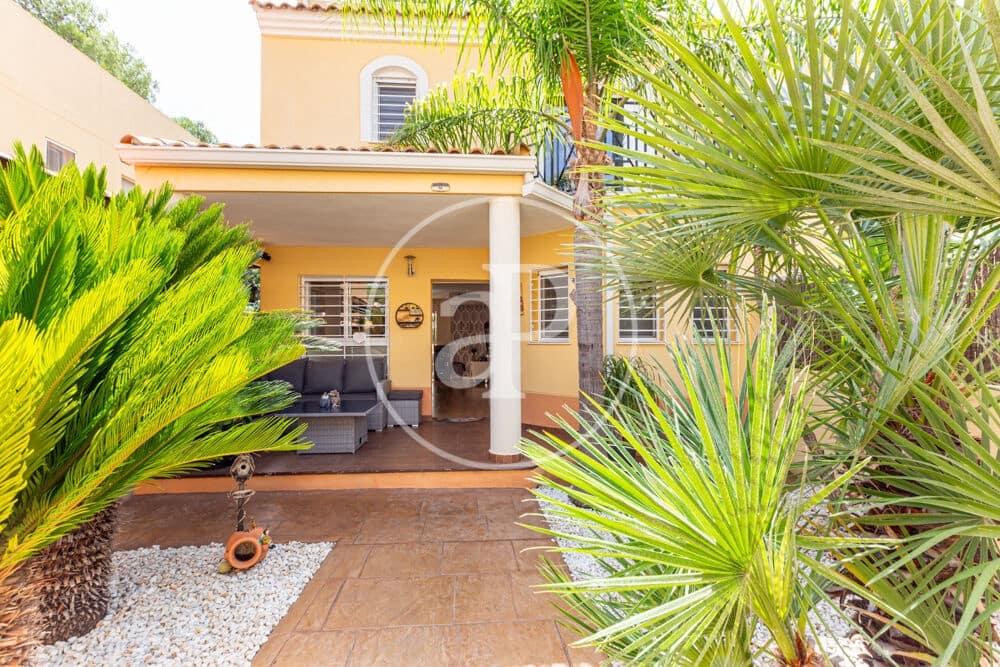 4 chambre Villa/Maison à vendre à Godelleta avec piscine - 319 000 € (Ref: 10034075)