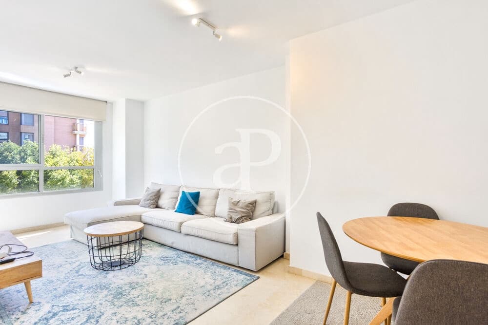 2 soverom Leilighet til leie i Valencia by med svømmebasseng - € 1 600 (Ref: 10035475)
