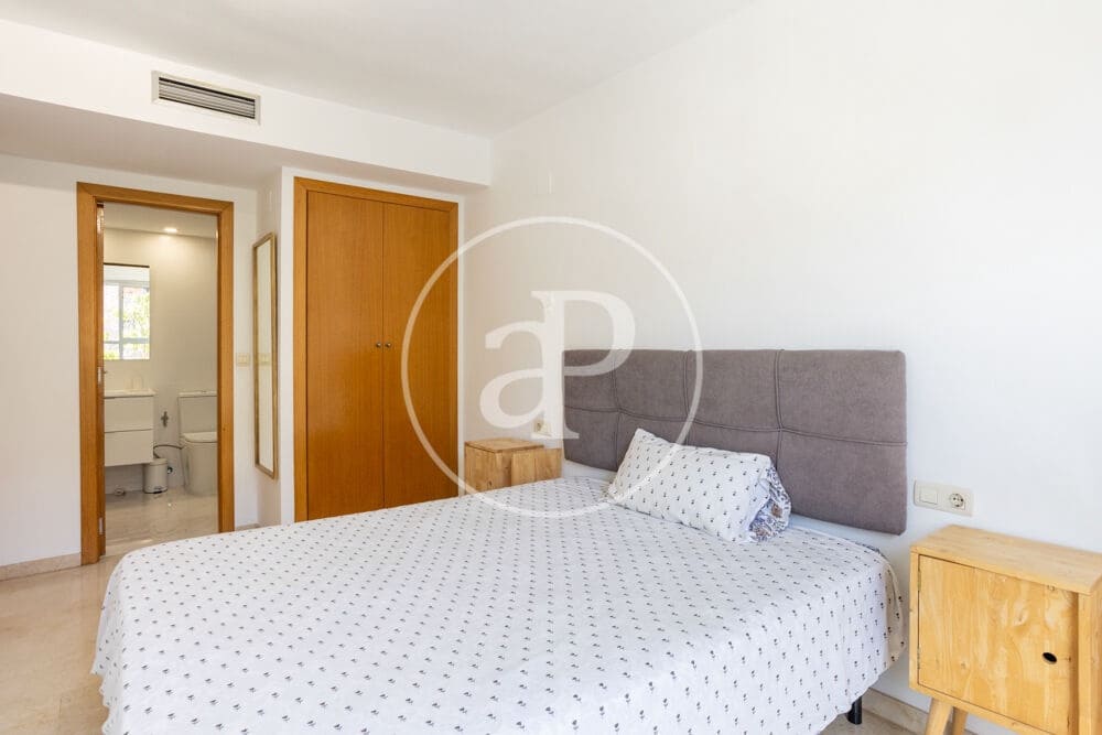 2 soverom Leilighet til leie i Valencia by med svømmebasseng - € 1 600 (Ref: 10035475)