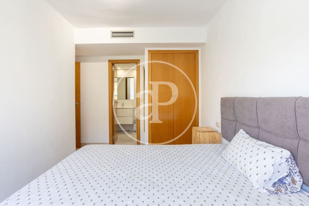 2 soverom Leilighet til leie i Valencia by med svømmebasseng - € 1 600 (Ref: 10035475)