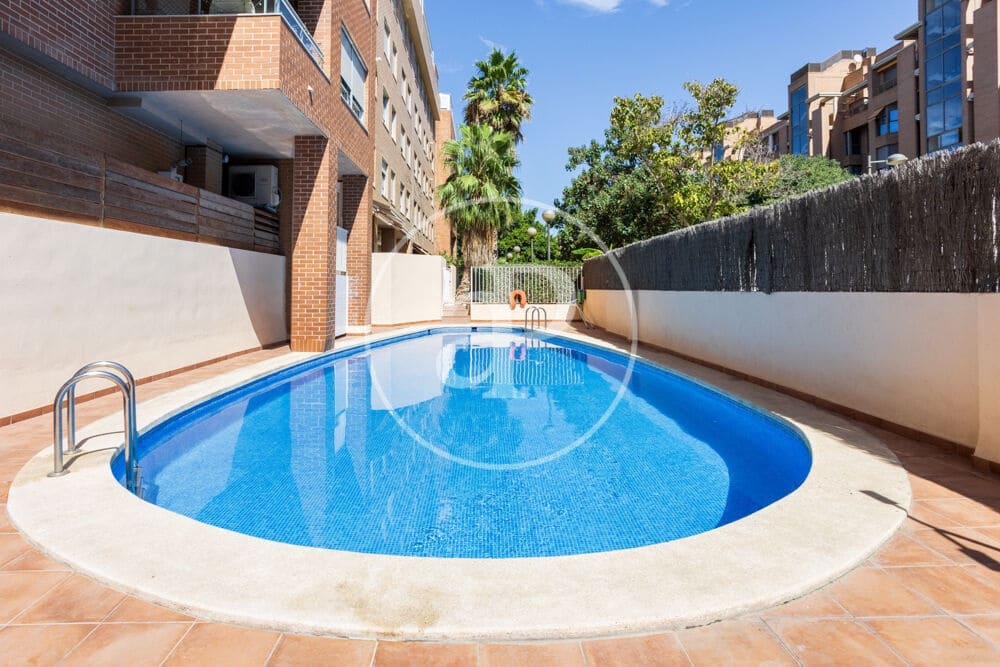 2 soverom Leilighet til leie i Valencia by med svømmebasseng - € 1 600 (Ref: 10035475)
