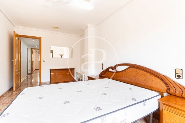 4 sovrum Lägenhet att hyra i Patraix, Valencia stad - 1 700 € (Ref: 10041238)