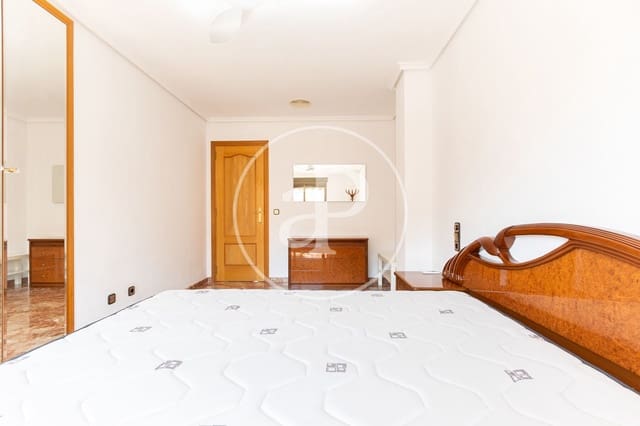 4 sovrum Lägenhet att hyra i Patraix, Valencia stad - 1 700 € (Ref: 10041238)