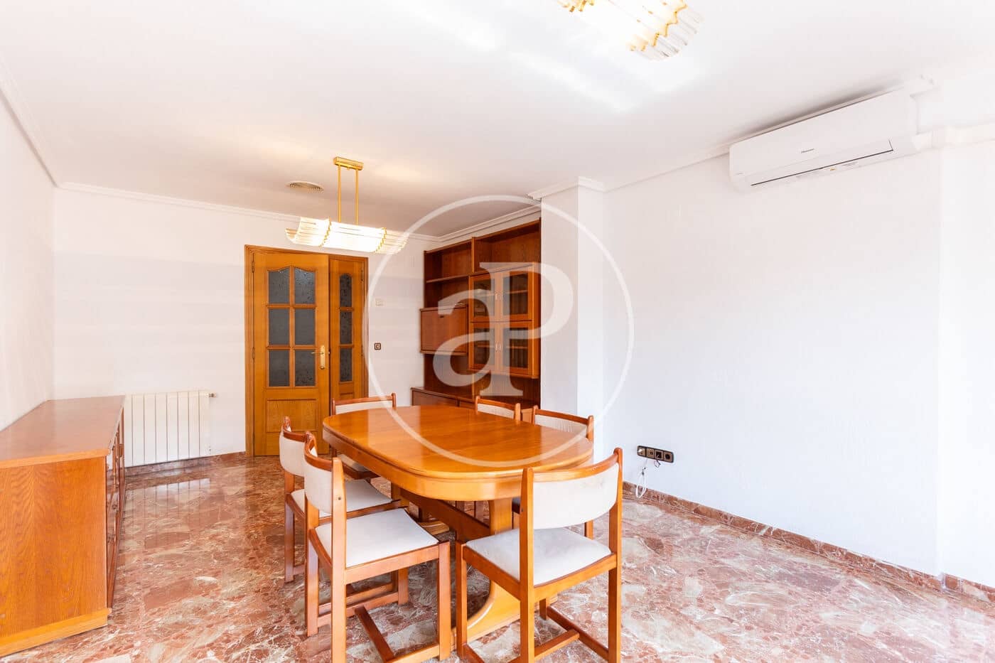 4 sovrum Lägenhet att hyra i Valencia stad - 1 700 € (Ref: 10041238)