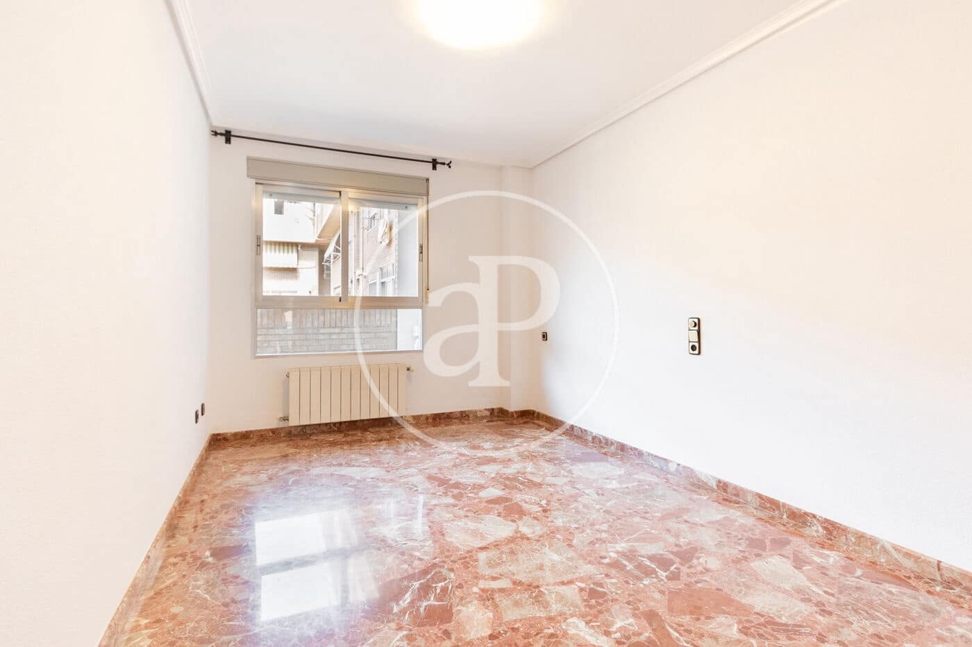 4 sovrum Lägenhet att hyra i Valencia stad - 1 700 € (Ref: 10041238)
