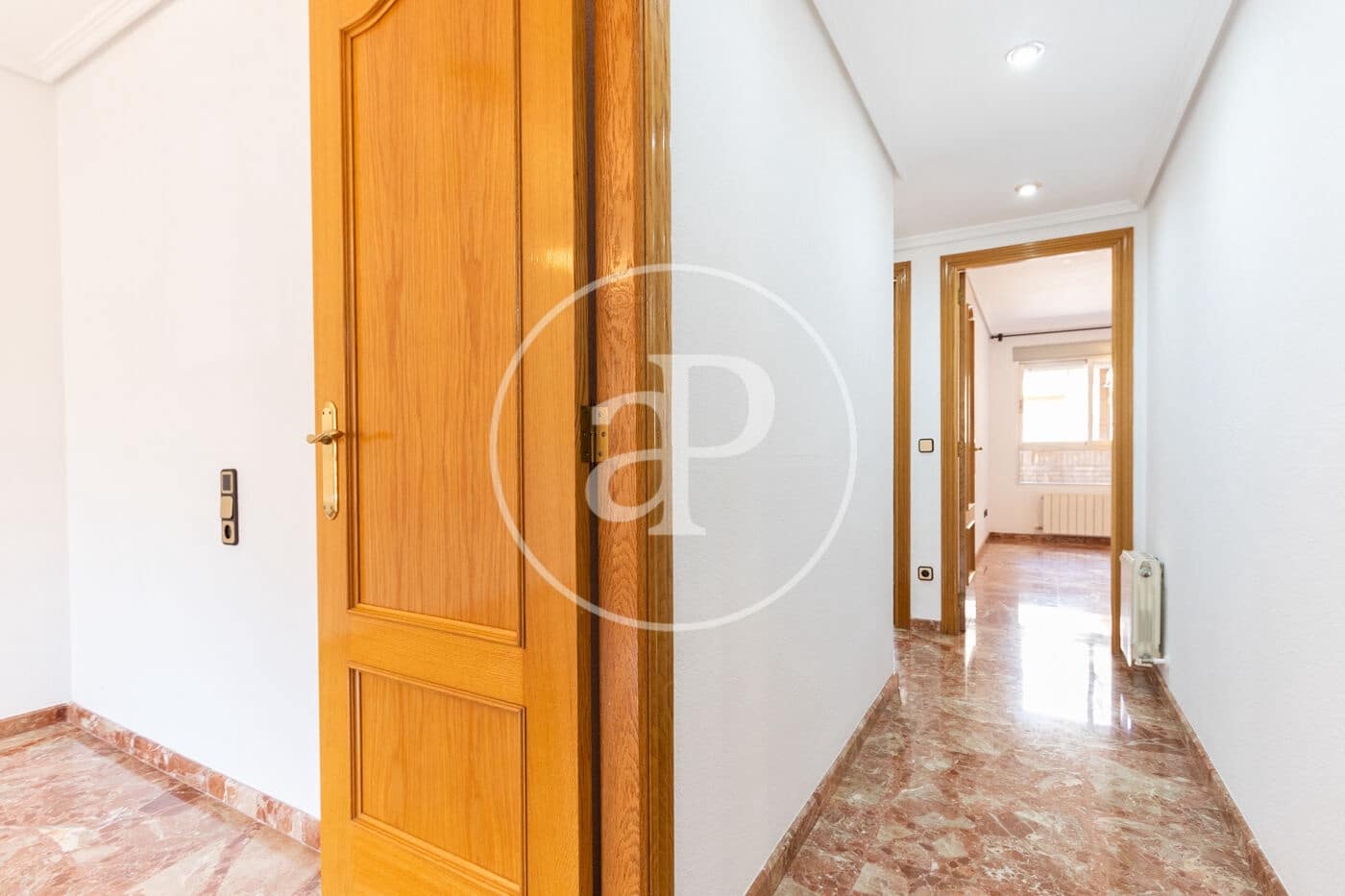 4 sovrum Lägenhet att hyra i Valencia stad - 1 700 € (Ref: 10041238)
