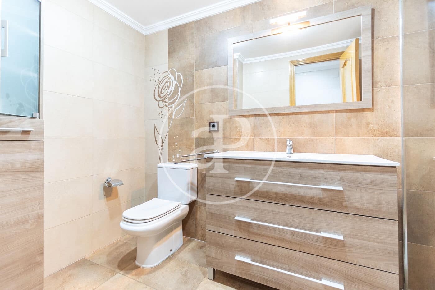 4 sovrum Lägenhet att hyra i Valencia stad - 1 700 € (Ref: 10041238)