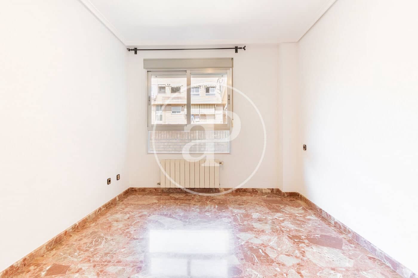 4 sovrum Lägenhet att hyra i Valencia stad - 1 700 € (Ref: 10041238)