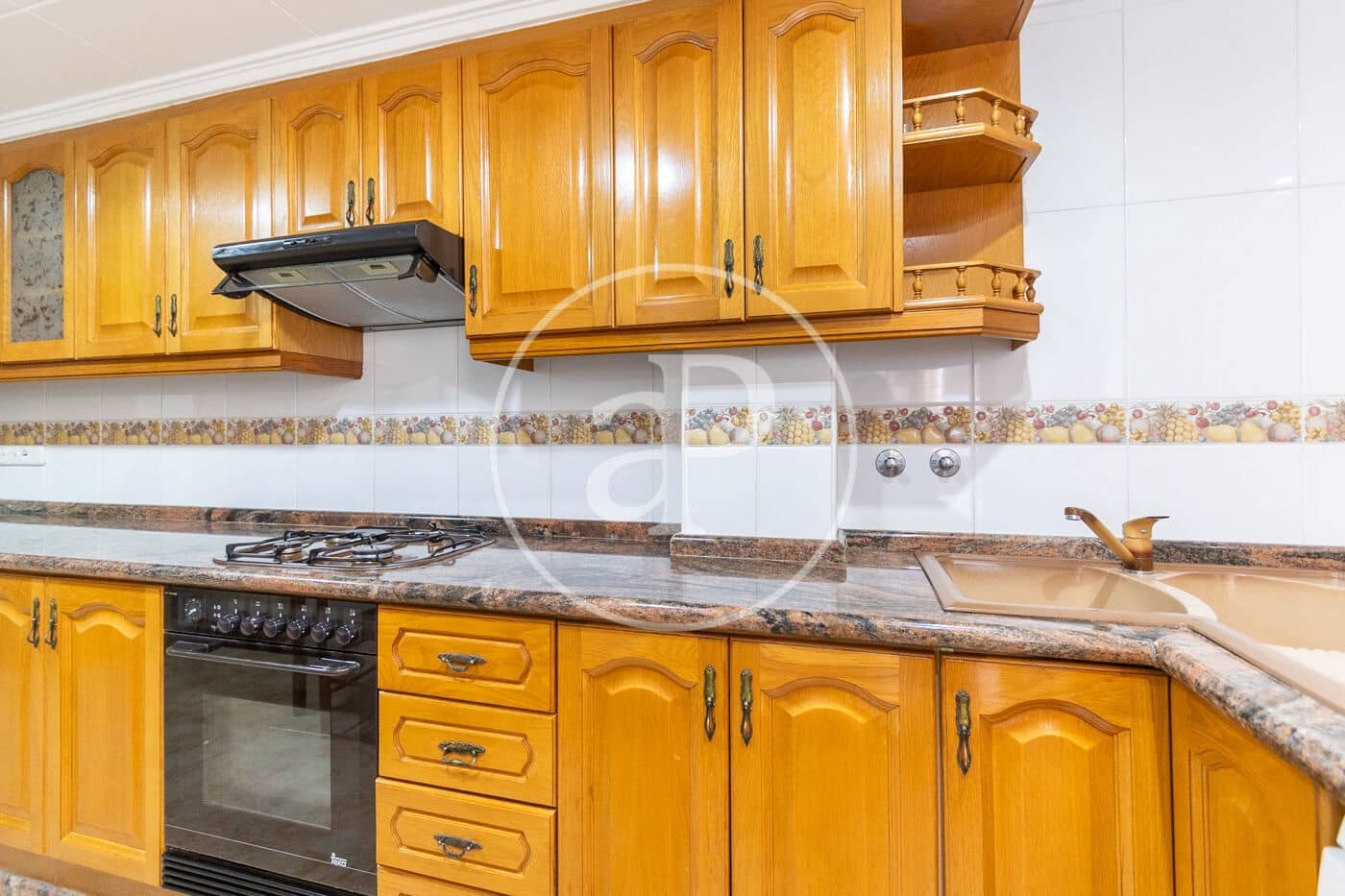 4 sovrum Lägenhet att hyra i Valencia stad - 1 700 € (Ref: 10041238)