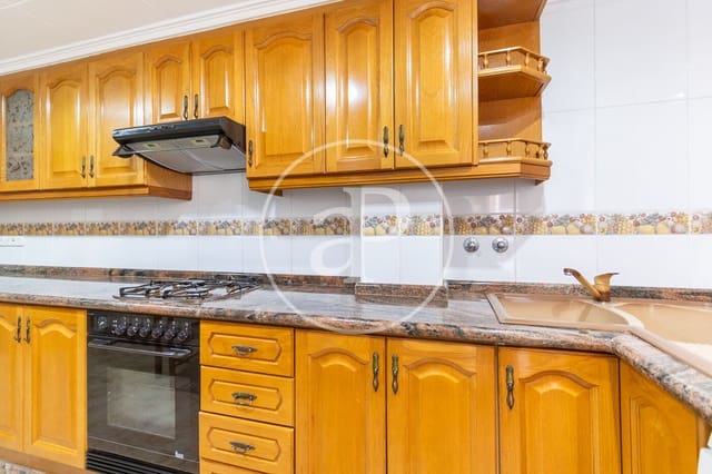 4 sovrum Lägenhet att hyra i Patraix, Valencia stad - 1 700 € (Ref: 10041238)