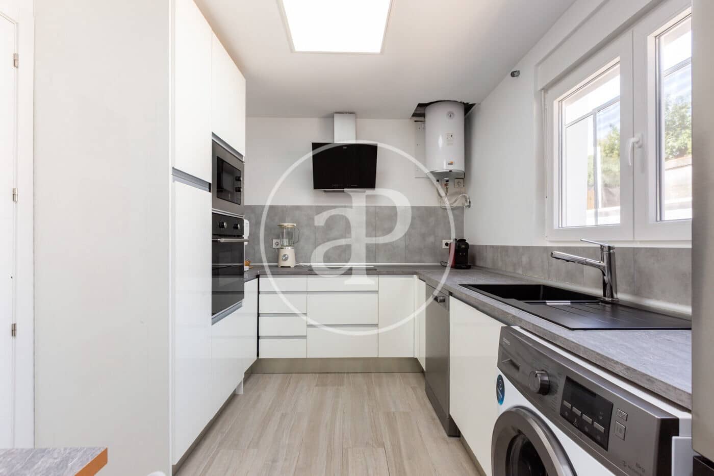 3 sovrum Villa till salu i La Pobla de Vallbona med pool - 350 000 € (Ref: 10043124)
