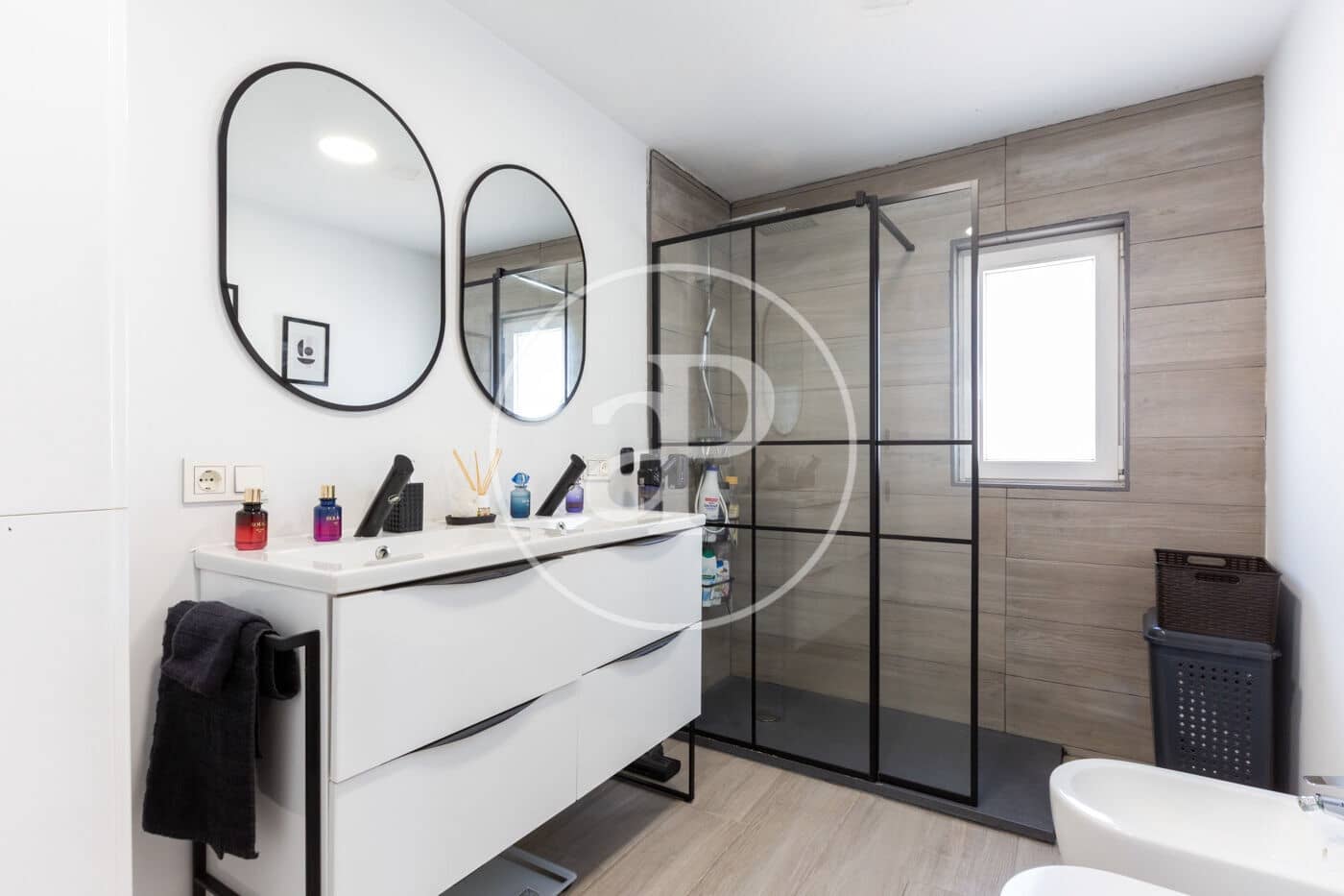 3 sovrum Villa till salu i La Pobla de Vallbona med pool - 350 000 € (Ref: 10043124)