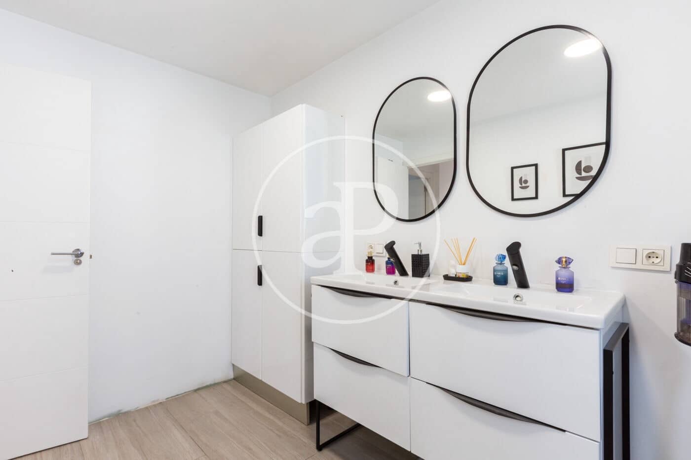 3 sovrum Villa till salu i La Pobla de Vallbona med pool - 350 000 € (Ref: 10043124)