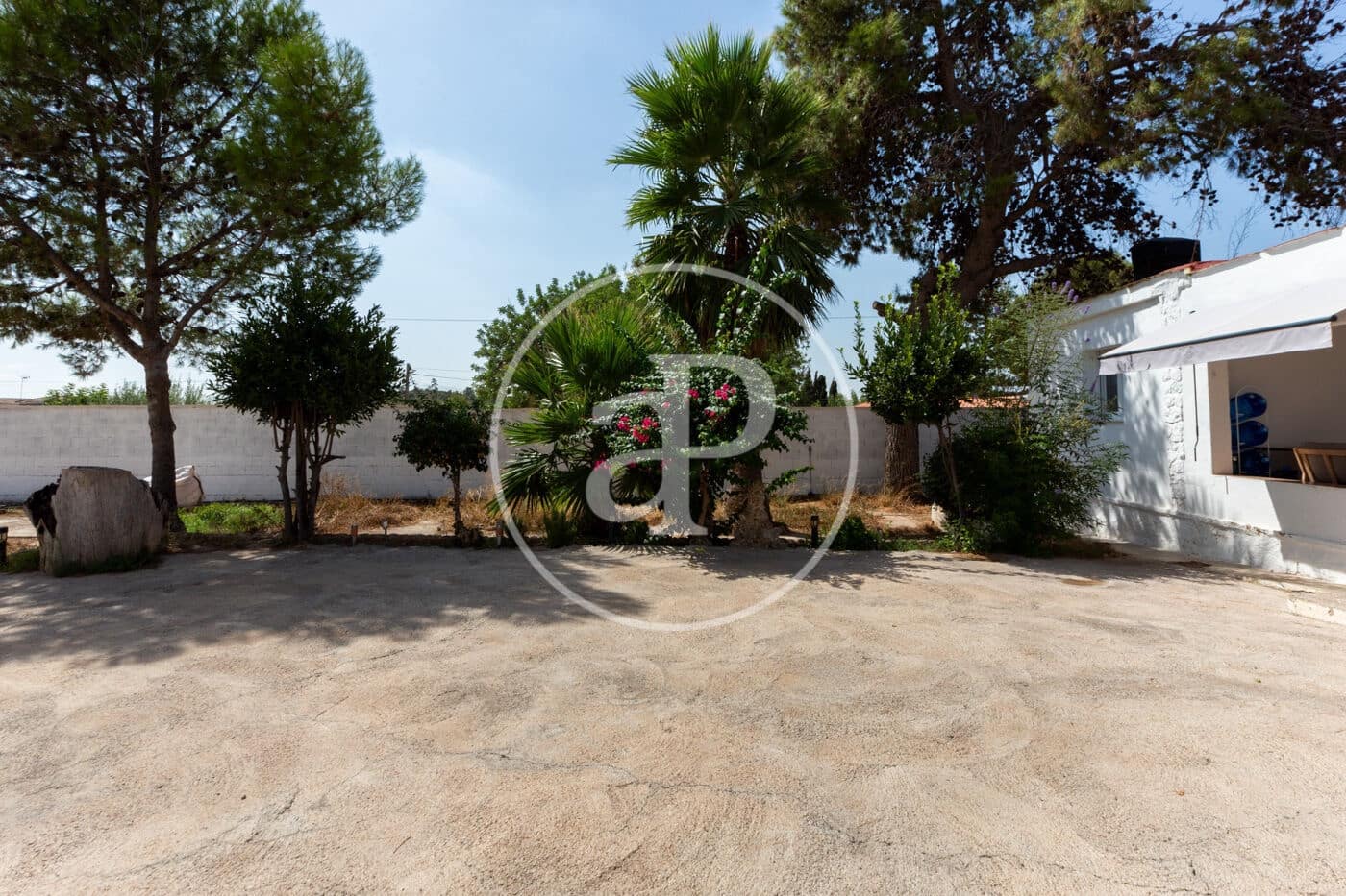 3 sovrum Villa till salu i La Pobla de Vallbona med pool - 350 000 € (Ref: 10043124)