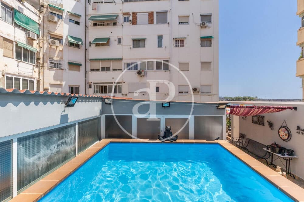 2 Zimmer Apartment zu verkaufen in Valencia Stadt mit Pool - 1.000.000 € (Ref: 10044908)