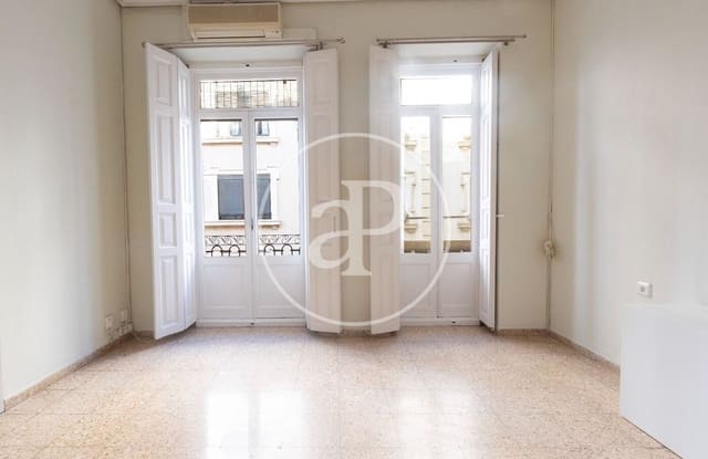 Apartamento de 4 habitaciones en La Gran Via, València ciudad en alquiler - 2.300 € (Ref: 10044909)