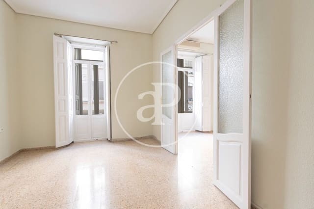 Apartamento de 4 habitaciones en La Gran Via, València ciudad en alquiler - 2.300 € (Ref: 10044909)