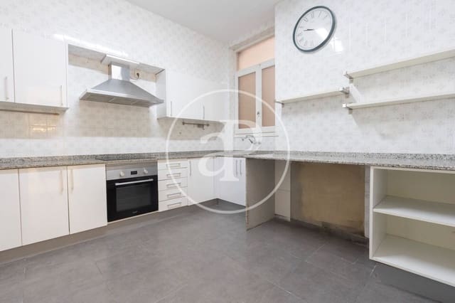 Apartamento de 4 habitaciones en La Gran Via, València ciudad en alquiler - 2.300 € (Ref: 10044909)