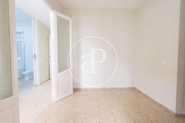 Apartamento de 4 habitaciones en La Gran Via, València ciudad en alquiler - 2.300 € (Ref: 10044909)